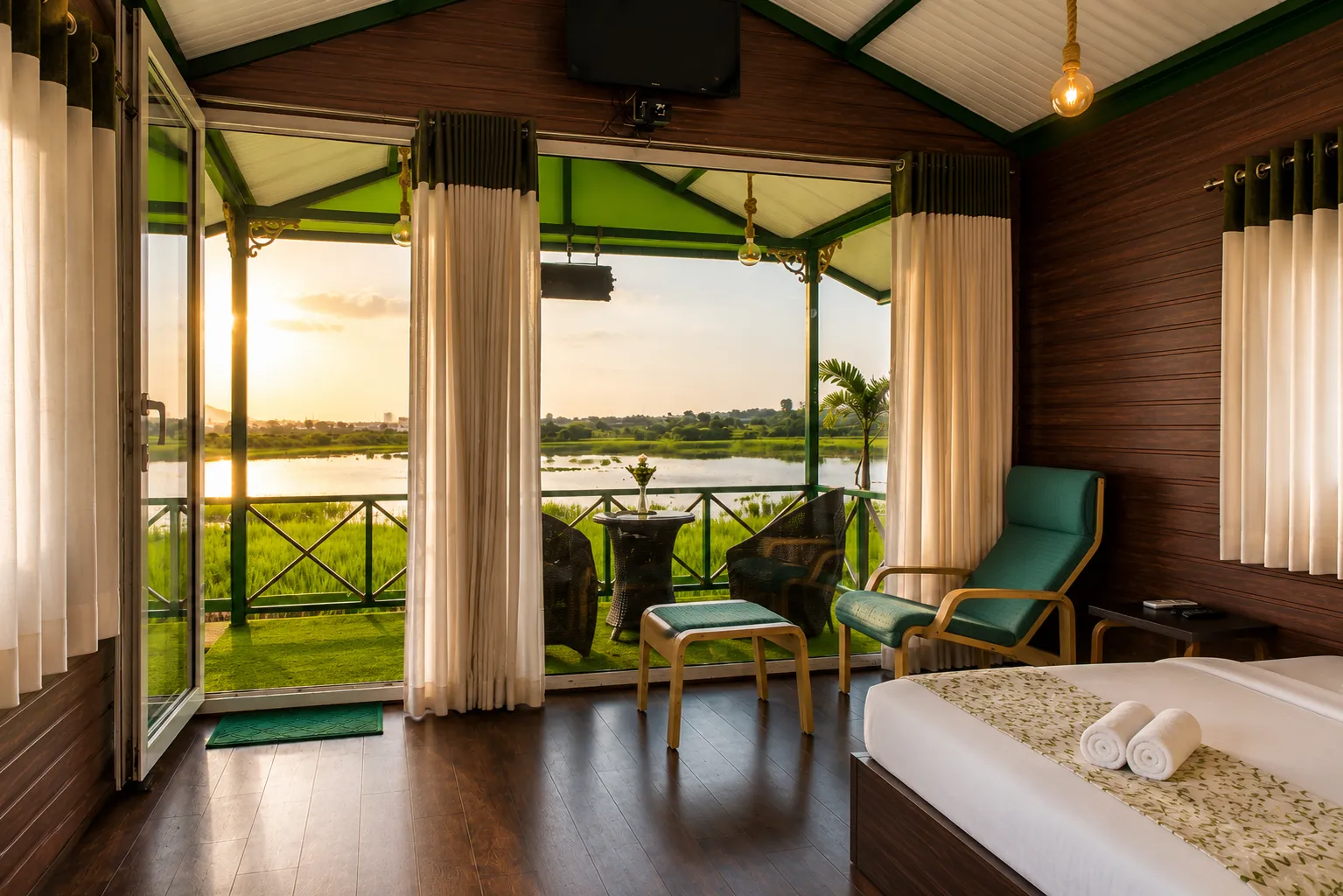 Beautiful cottage accommodation near the lake in Igatpuri - The Herb Farm Resort
